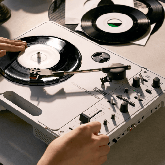 TOCADISCOS PORTABLE KORG HNDYTRX PLAY 9